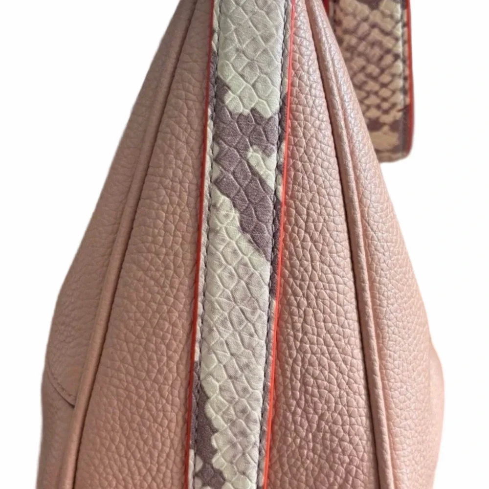 Coach East/West Harley Hobo | EUC